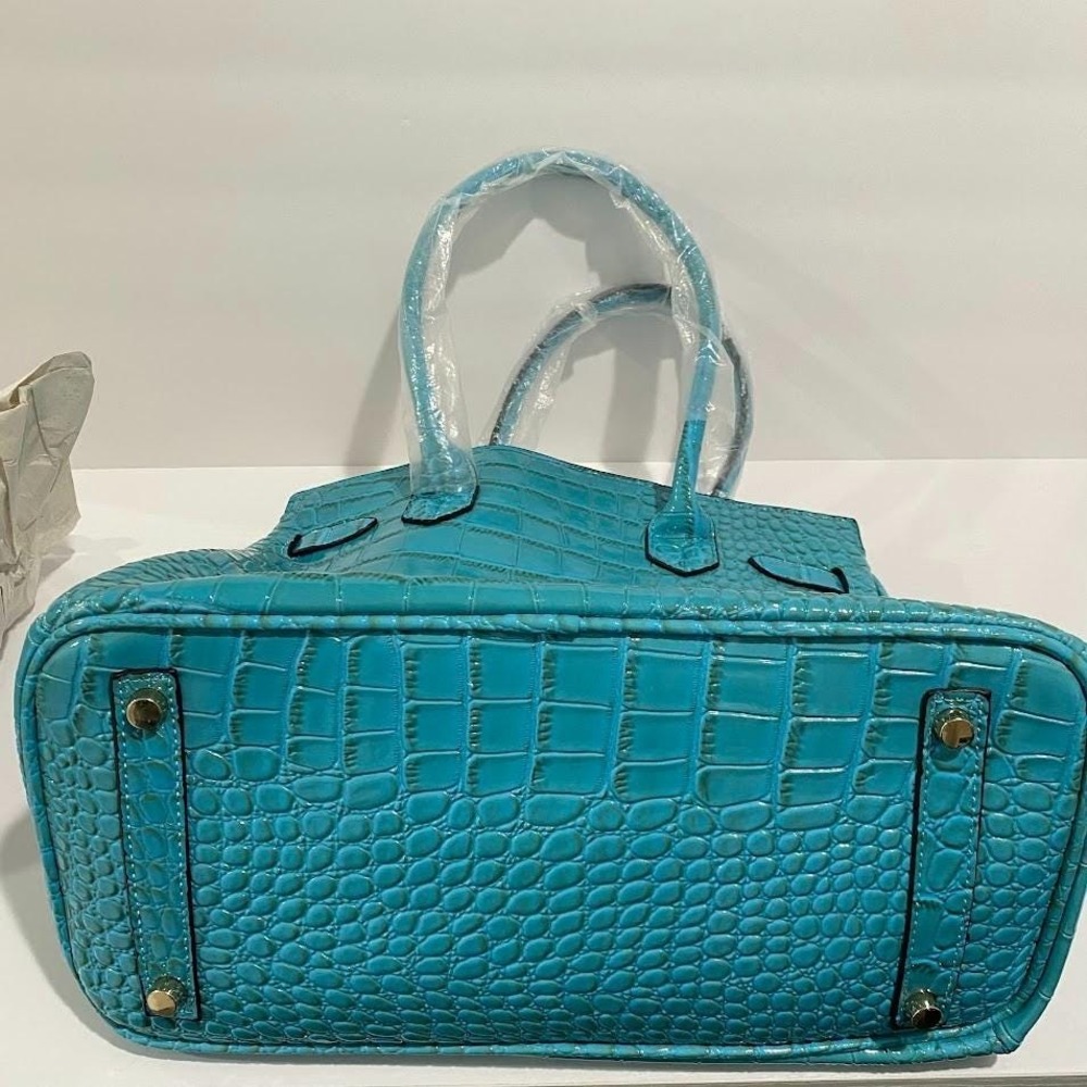 Beautiful Large De Vesi Faux Leather Crocodile Handbag Vegan Hand Bag NWT - Picture 11 of 16
